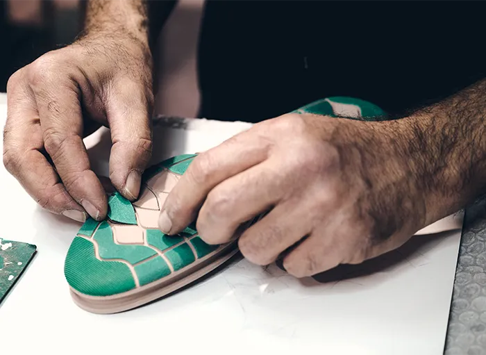 carousel-maestria-manuale-stampi-e-prototipi-chetta-realizzazione-di-suole-fustellate-di-lusso-2