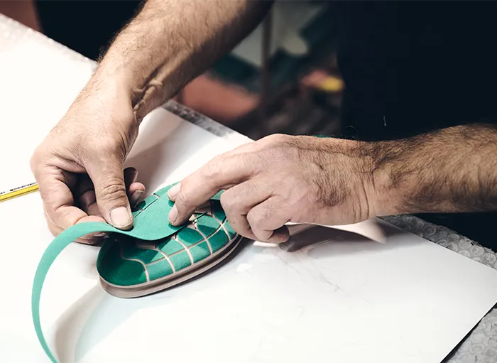 carousel-maestria-manuale-stampi-e-prototipi-chetta-realizzazione-di-suole-fustellate-di-lusso-6